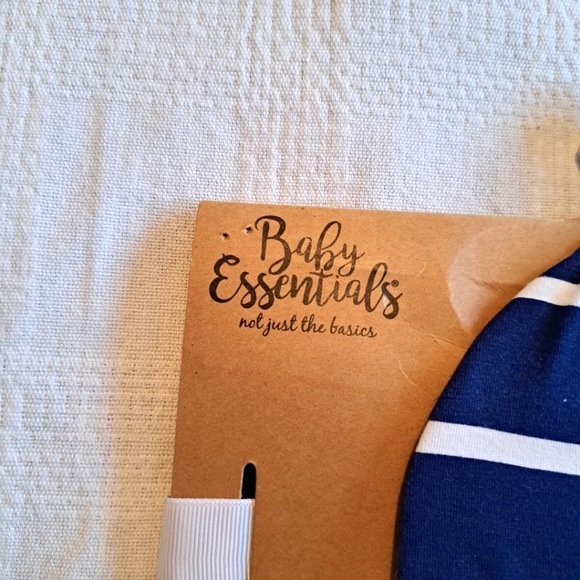 Baby Essentials blue & white striped baby swaddle, NEW - Picture 2 of 6